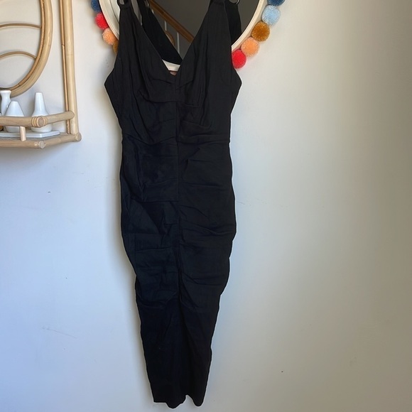 Bec + Bridge Black Linen Ruched Dress - Picture 4 of 9